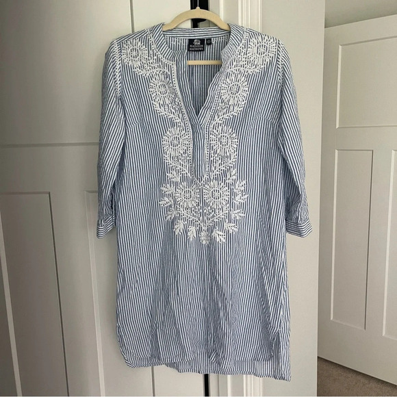 Madison Mathews Blue White Seersucker Dress Embroidered - Picture 1 of 4
